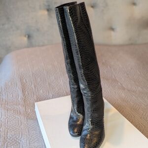 TOSCA BLU Black Crocodile-Patterned Heeled Boots
